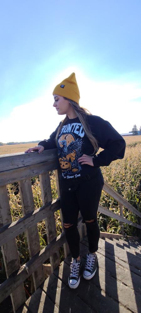 Haunted HappyHouse graphic crewneck